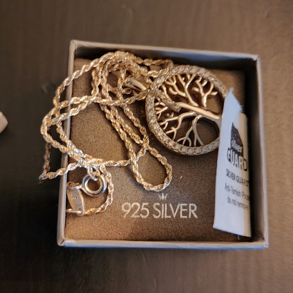 Bijou Brigitte Tree of Life sterling silver necklace - Picture 7 of 10